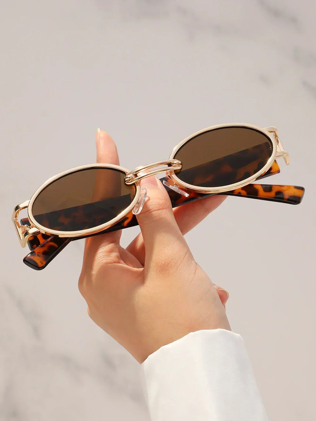 Renzo Oval Sunglasses