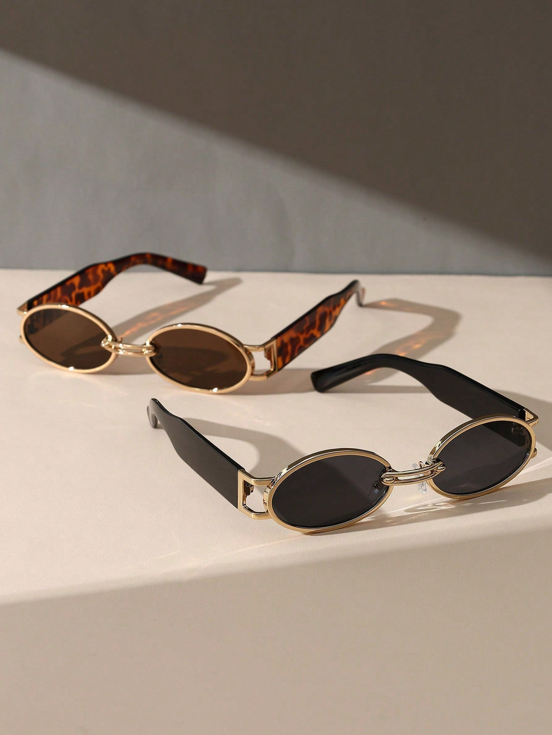 Renzo Oval Sunglasses